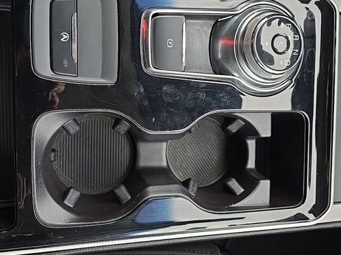 Used 2019 Ford Edge SEL image 19