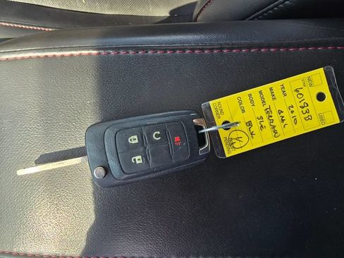 Used 2010 GMC Terrain SLT FWD image 27