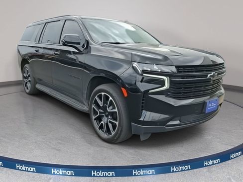 Used 2023 Chevrolet Suburban RST w/ Sport Performance Package AWD/4WD image 3
