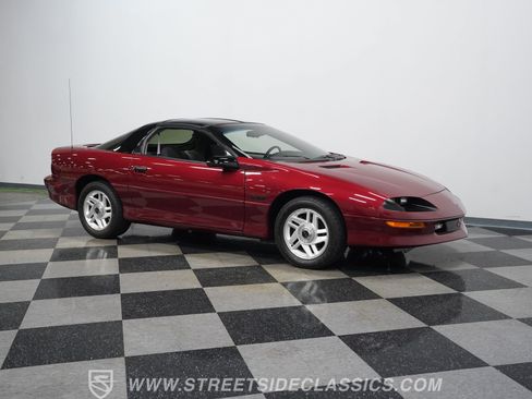 Used 1994 Chevrolet Camaro Z28 RWD image 15