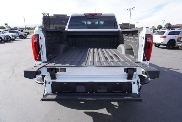 Used 2026 GMC Sierra 3500 Denali Ultimate AWD/4WD image 12