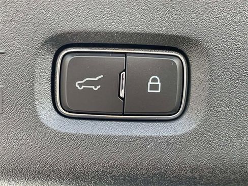 New 2026 Ford Expedition Tremor image 9