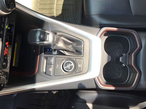 Certified 2020 Toyota RAV4 Limited AWD/4WD image 15
