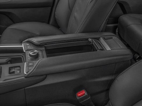 New 2026 Toyota Grand Highlander Platinum image 10