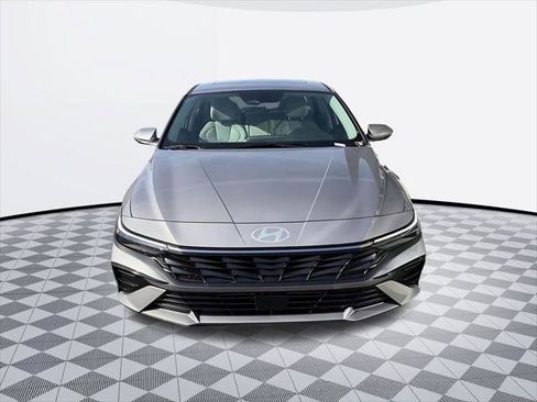 New 2026 Hyundai Elantra Limited FWD image 3