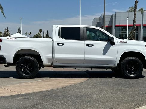 Used 2022 Chevrolet Silverado 1500 Custom Trail Boss AWD/4WD image 3