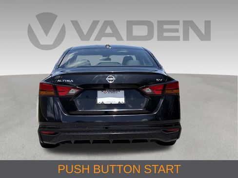 Used 2022 Nissan Altima 2.5 SV FWD image 6