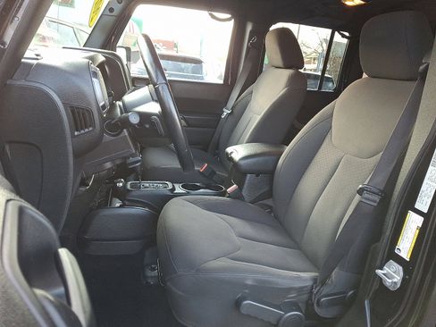Used 2016 Jeep Wrangler Unlimited Sport image 14