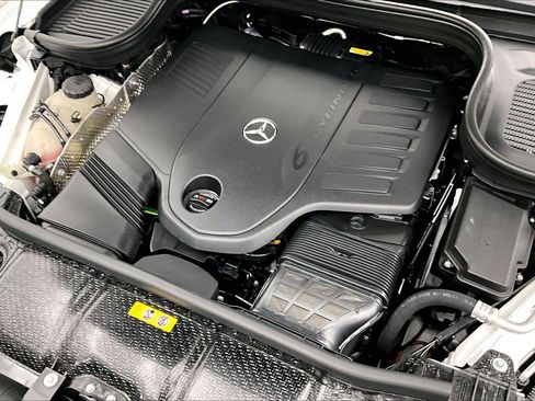 Used 2026 Mercedes-Benz GLS 450 4MATIC image 30
