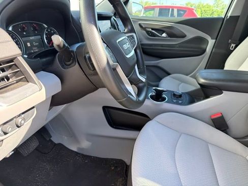 Used 2024 GMC Terrain SLE w/ Driver Convenience Package AWD/4WD image 41