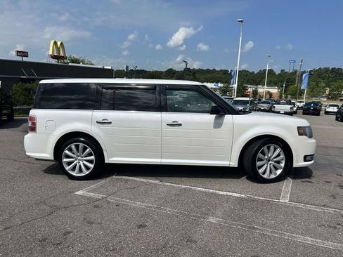 Used 2016 Ford Flex SEL w/ Equipment Group 202A FWD image 2