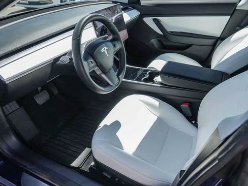 Used 2019 Tesla Model 3 Standard Range Plus image 15