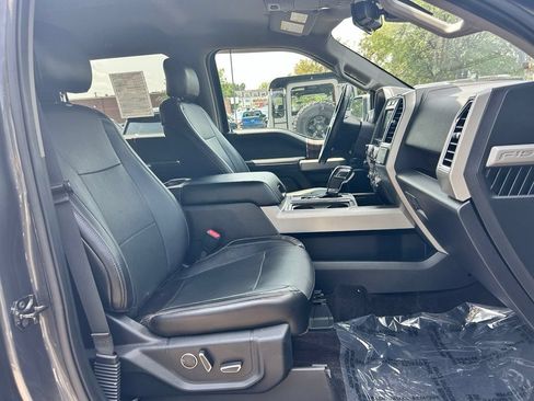 Used 2017 Ford F150 Lariat w/ Equipment Group 502A Luxury AWD/4WD image 11