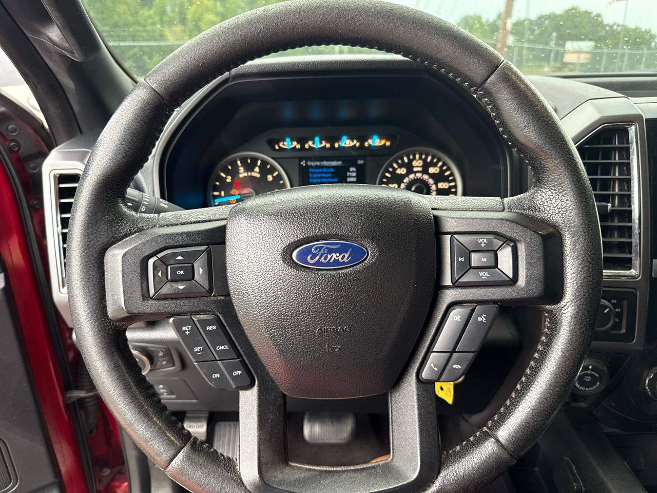 Used 2016 Ford F150 XLT w/ Equipment Group 302A Luxury AWD/4WD image 6
