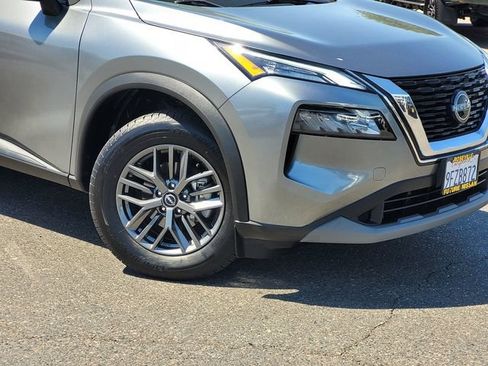 Used 2023 Nissan Rogue S FWD image 9