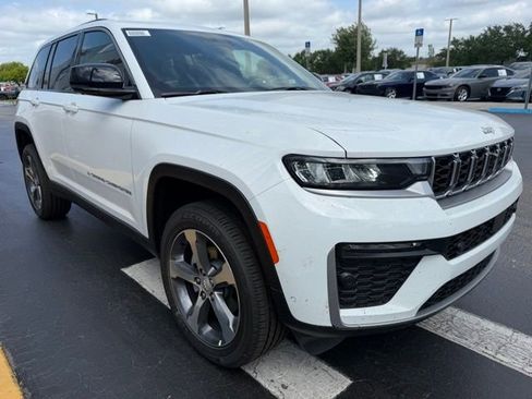 New 2026 Jeep Grand Cherokee Limited AWD/4WD image 3