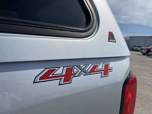 Used 2018 Chevrolet Colorado LT w/ Redline Special Edition image 12