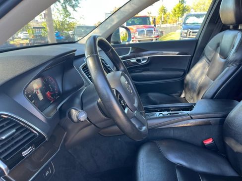 Used 2018 Volvo XC90 T6 Momentum w/ Convenience Package image 20
