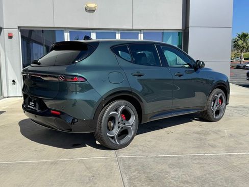 New 2026 Alfa Romeo Tonale w/ Quick Order Package 23H Volce AWD/4WD image 7