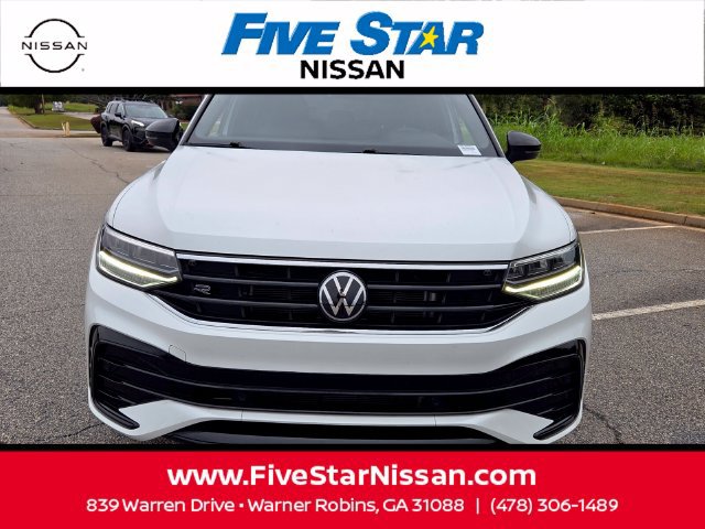 Used 2024 Volkswagen Tiguan SE R-Line FWD image 2