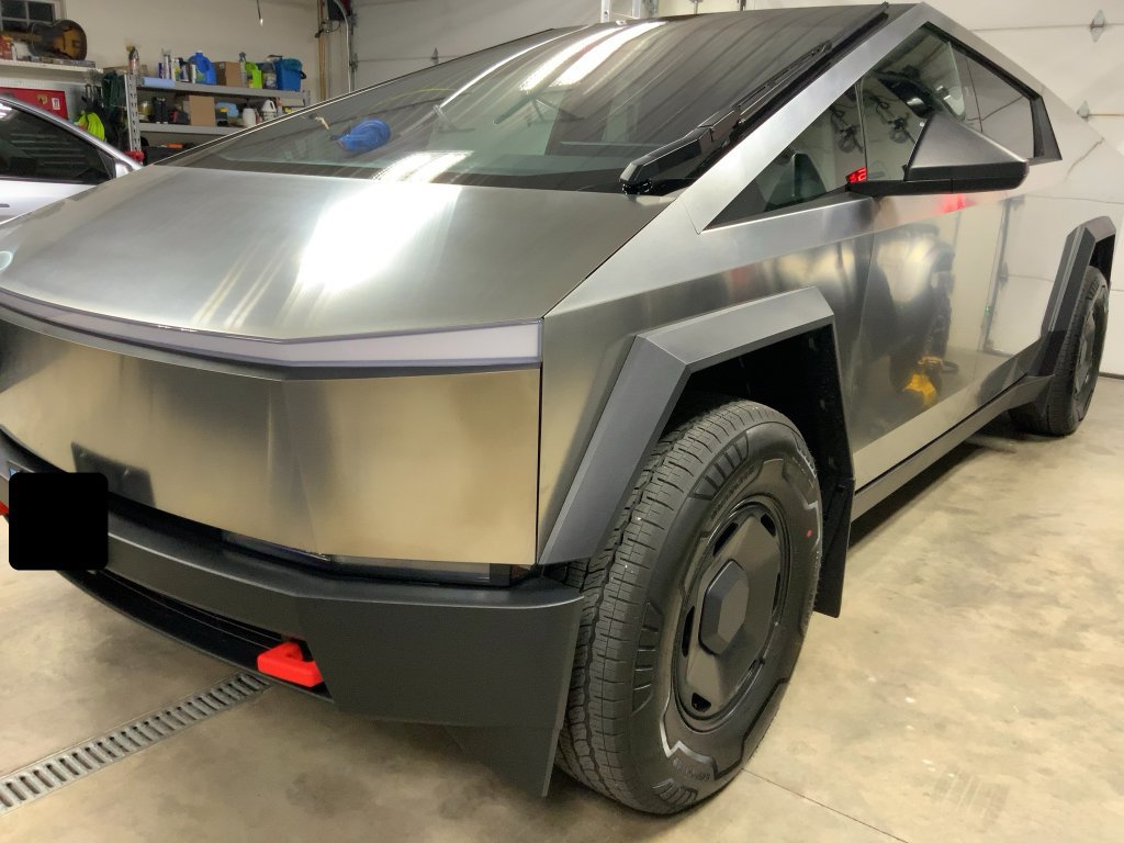 Used 2026 Tesla Cybertruck AWD Crew Cab image 5