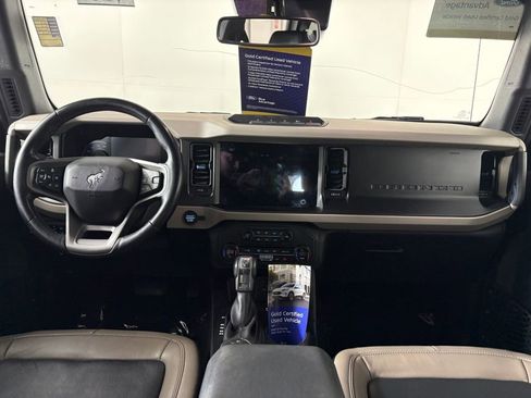 Used 2023 Ford Bronco Wildtrak image 27