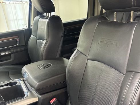 Used 2018 RAM 1500 Laramie w/ Convenience Group AWD/4WD image 16