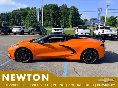 Used 2024 Chevrolet Corvette Stingray Preferred Conv w/ Z51 Performance Package RWD image 3