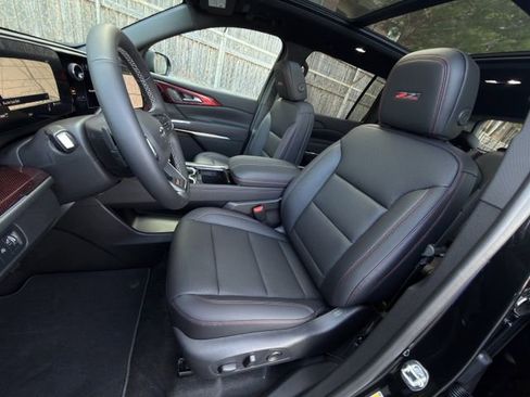 New 2026 Chevrolet Traverse Z71 w/ Driver Confidence Package image 18