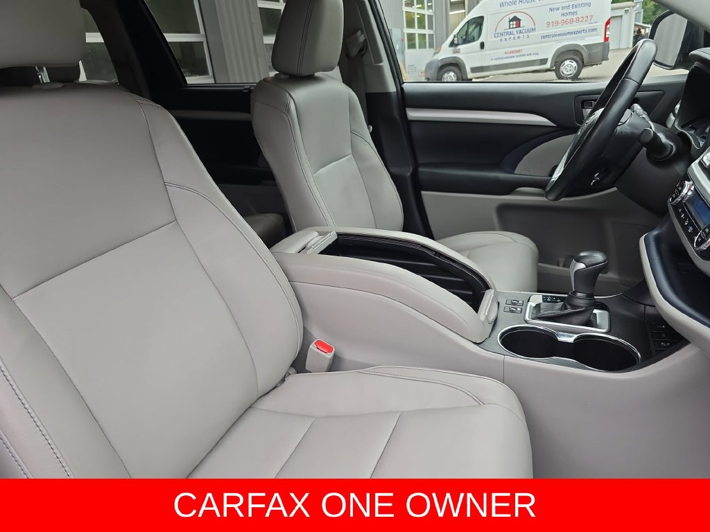 Used 2017 Toyota Highlander XLE AWD/4WD image 10