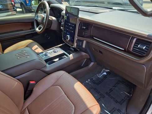 Used 2022 Ford Expedition Max King Ranch AWD/4WD image 16