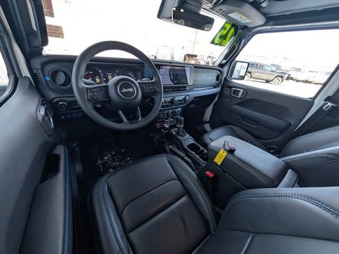 Used 2025 Jeep Wrangler Unlimited Rubicon 4xe w/ Safety Group image 6