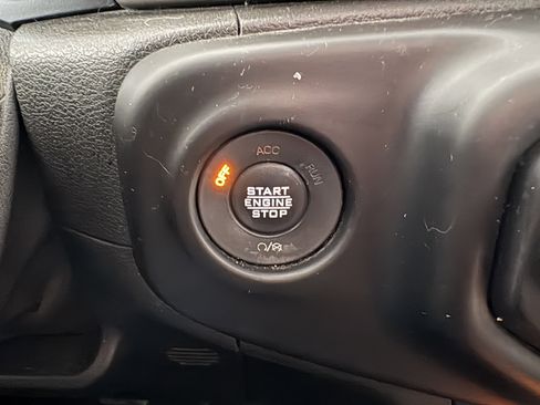 Used 2021 Jeep Wrangler Sport S image 13