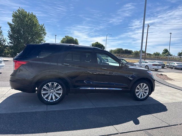 Used 2022 Ford Explorer Limited w/ Equipment Group 301A AWD/4WD image 4
