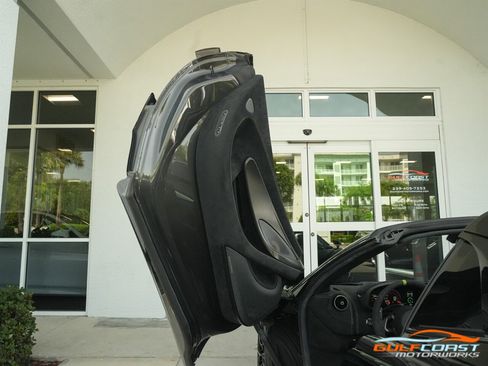 Used 2020 McLaren 600LT Spider image 26