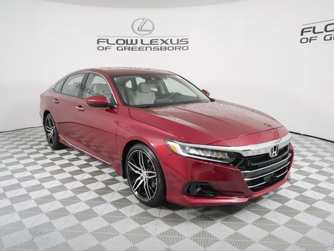 Used 2021 Honda Accord Touring image 3