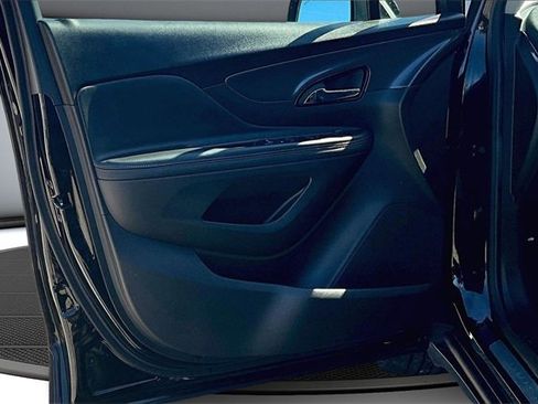 Used 2022 Buick Encore Preferred w/ Safety Package image 20