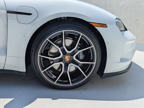 New 2025 Porsche Taycan image 11
