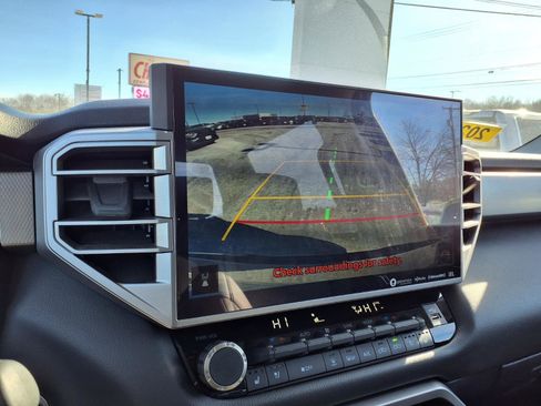 Used 2024 Toyota Tundra Limited image 10