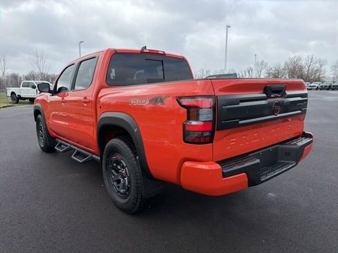 Used 2025 Nissan Frontier PRO-4X w/ Interior Protection Package image 11