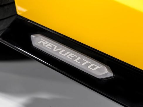 Used 2024 Lamborghini Revuelto image 49