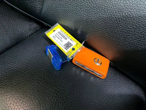 Used 2021 Volvo XC90 T6 Momentum w/ Advanced Package image 32