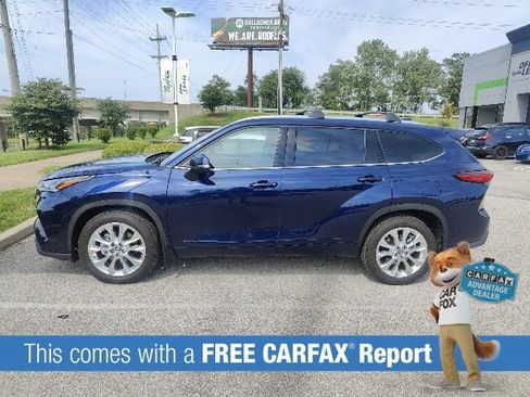 Used 2022 Toyota Highlander Limited AWD/4WD image 2