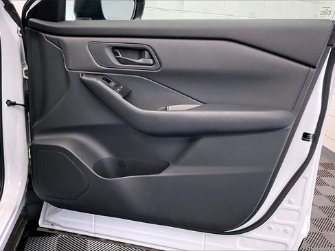 Certified 2025 Nissan Rogue S image 23