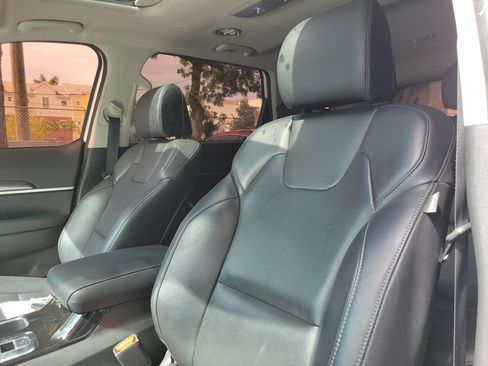 Certified 2023 Kia Telluride S w/ S Sunroof Package FWD image 12