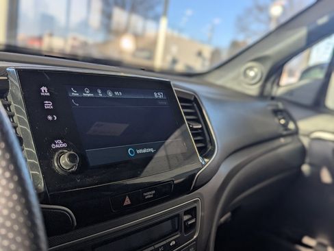 Used 2023 Honda Passport TrailSport image 25