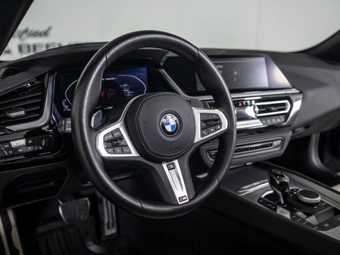 Used 2023 BMW Z4 M40i w/ Premium Package image 16