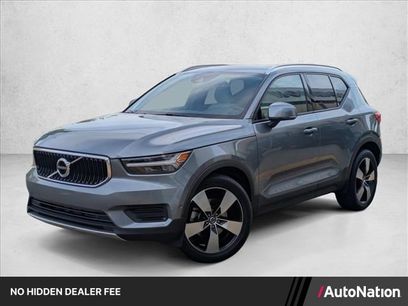 Used 2019 Volvo XC40 T5 Momentum
