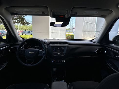 Used 2023 Chevrolet TrailBlazer LT FWD image 19
