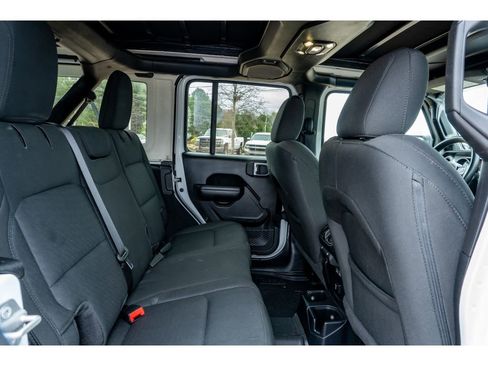 Used 2021 Jeep Wrangler Unlimited Sport image 16